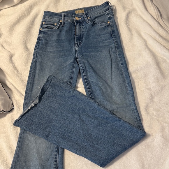 MOTHER Ankle Cropped Blue Jeans - Picture 4 of 4
